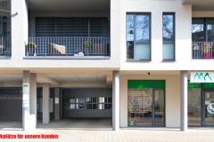 Parkplatz_kunden_rechts